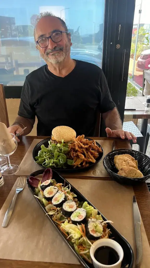 Nicole Hendrix_Brasserie des Vernèdes_Puget-sur-Argens_review