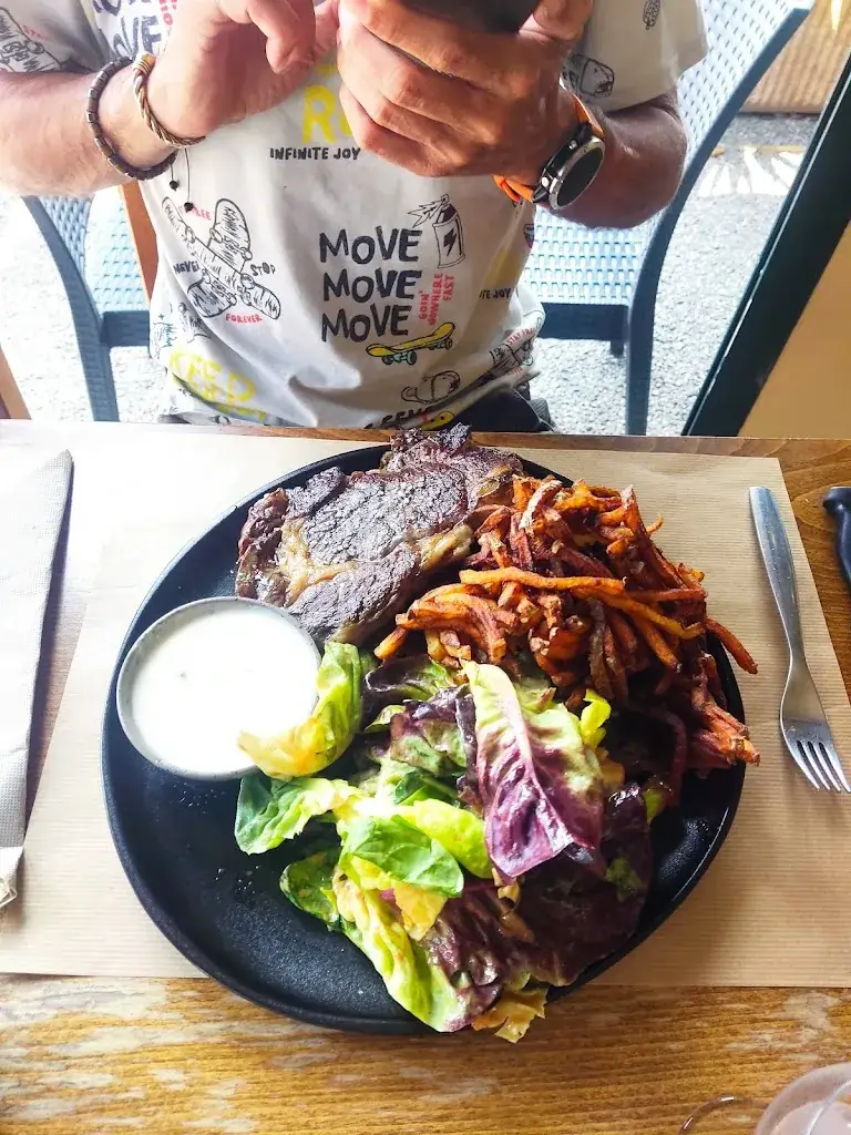 Ramona Gabriel_Brasserie des Vernèdes_Puget-sur-Argens_review