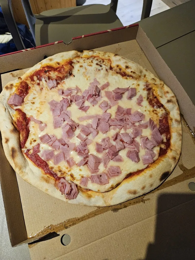 CRISTELE MATA_Pizza Casa Nostra_Puget-sur-Argens_review