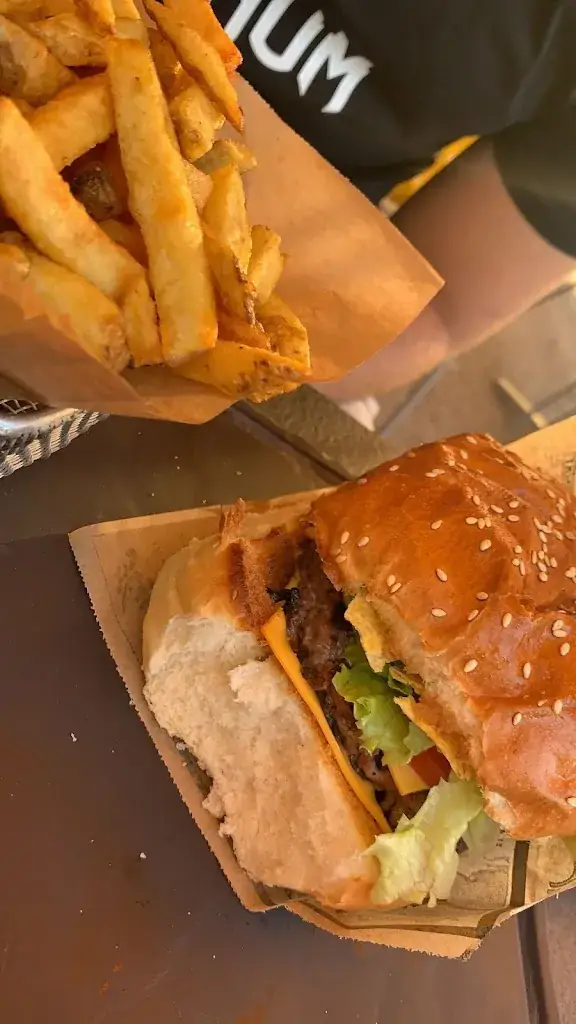 Myriam Amara_Pietra Foci Restaurant Rocbaron_Rocbaron_review