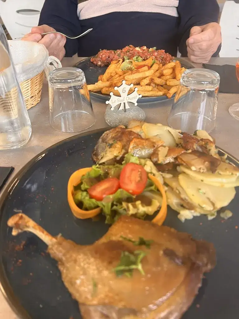 Cathy_Le Sud-Ouest à Rognes_Rognes_review