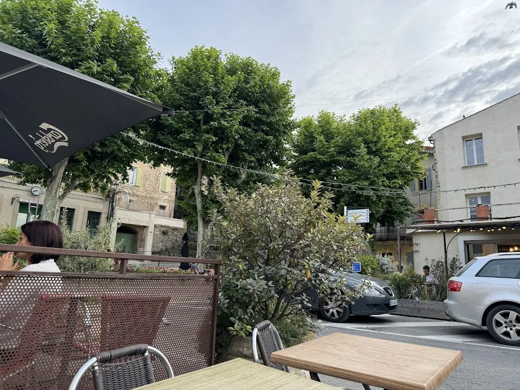 J J_La Belle Epoque_Rognes_review