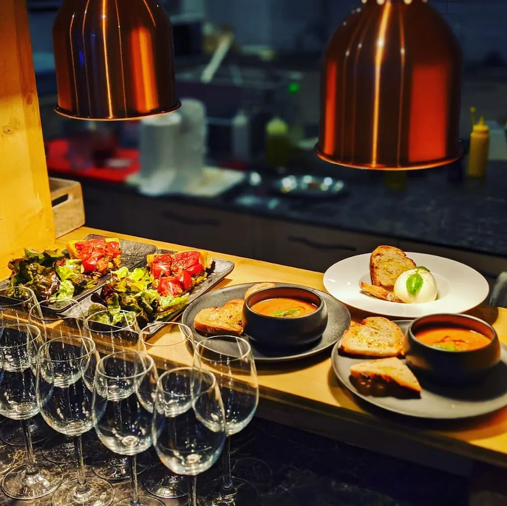 Foussa Café_Rognes_slider_image_2