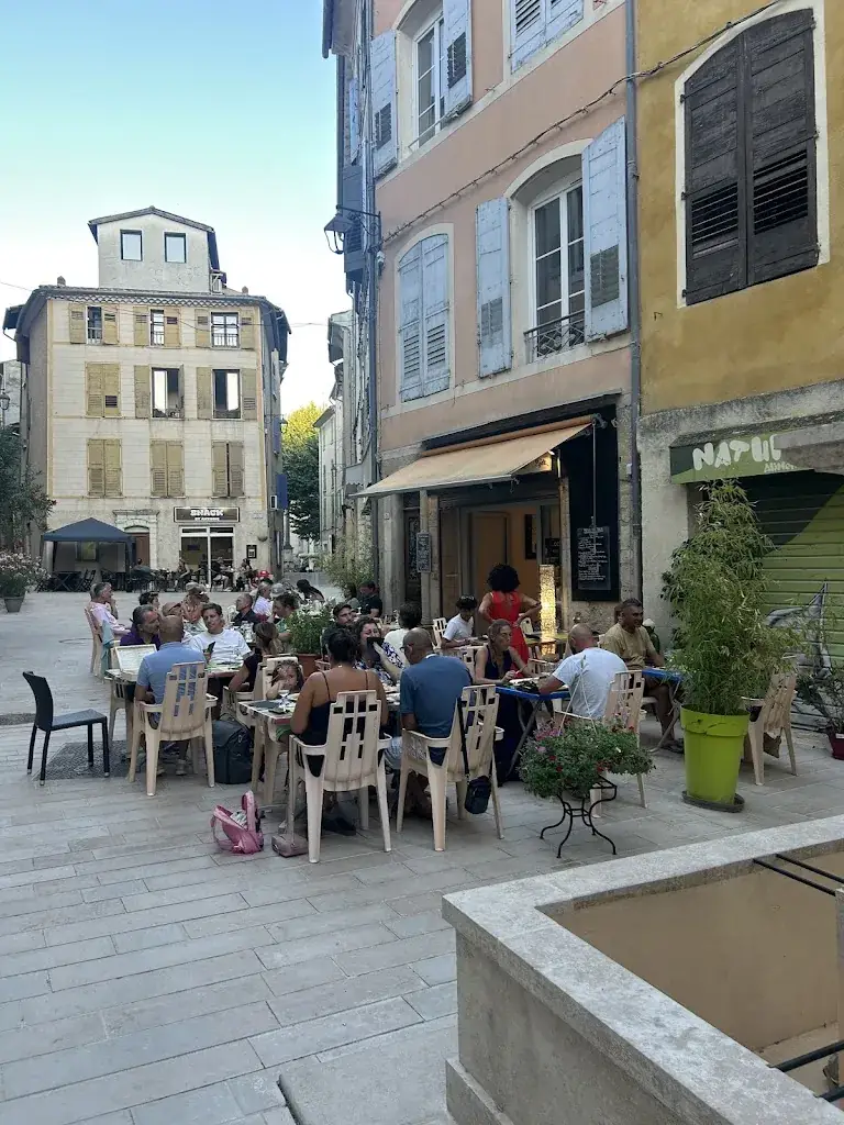 kevin Tallon_L'Orchidée_Riez_recensione