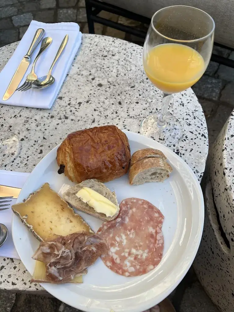 Leon H._OSTAN Hôtel boutique Restaurant_Roquebillière_review