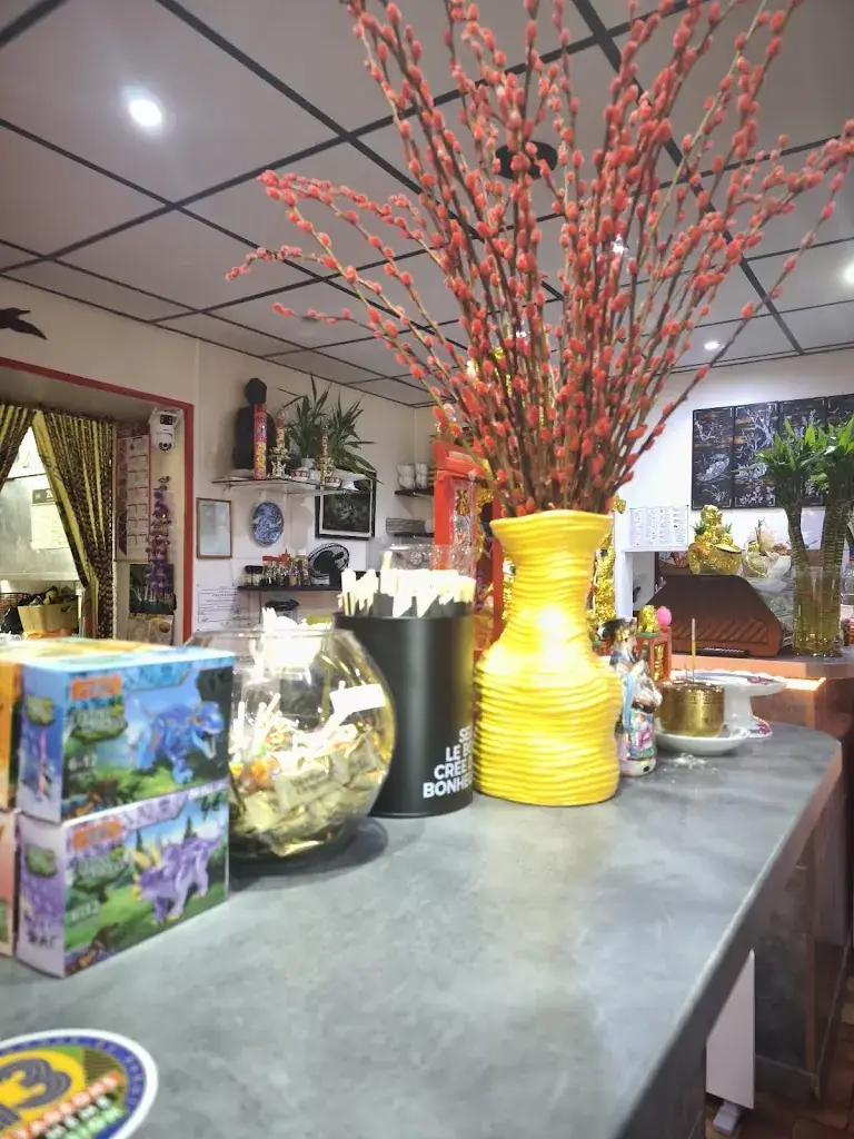 Lone Bancix_Soleil d'Asie_Roquefort-la-Bédoule_review