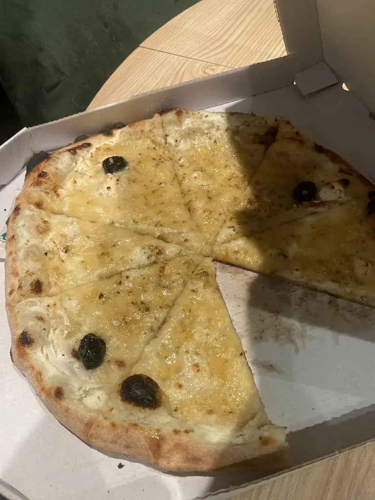 Menu_MC Pizza_Roquefort-la-Bédoule_image_3