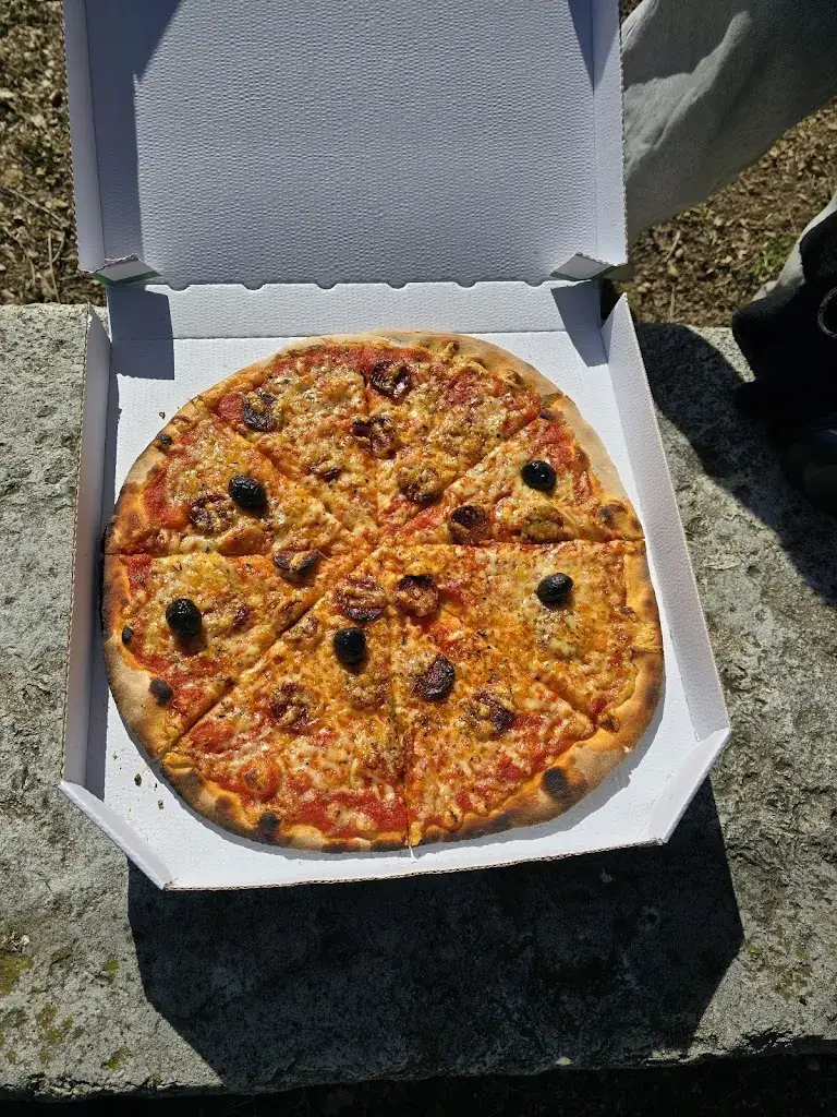 Pizza les frangins_Rougiers_slider_image_2