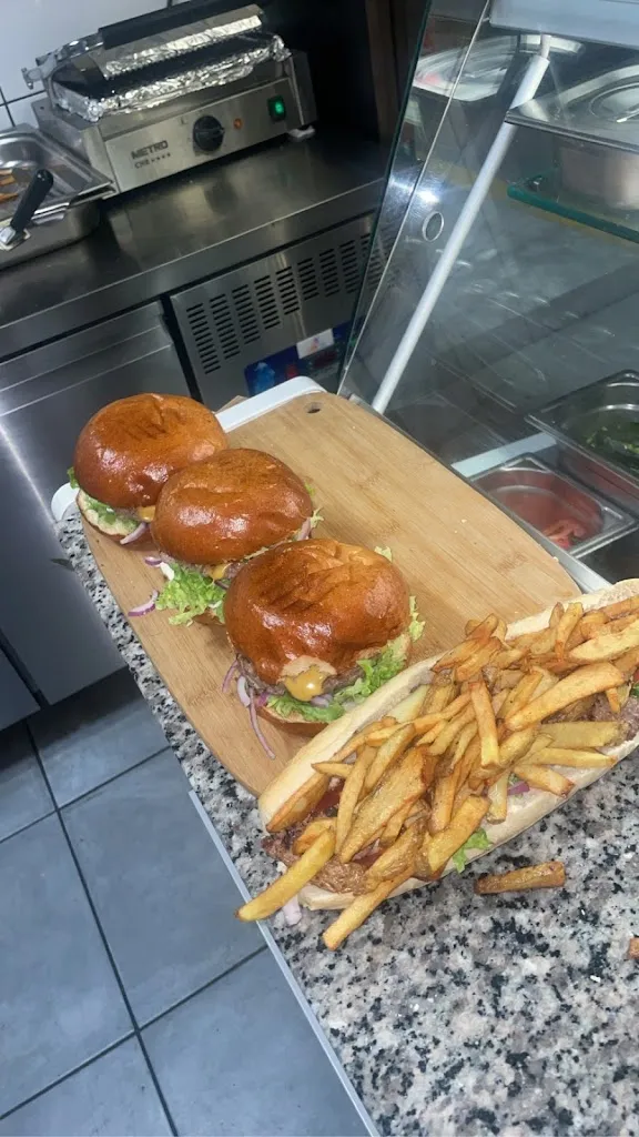 Menü_Rôtisserie-snack de l'étoile_Roquevaire_Bild_7