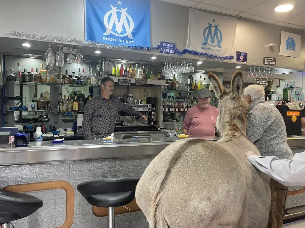 Bistro Du Cours restaurant in Roquevaire