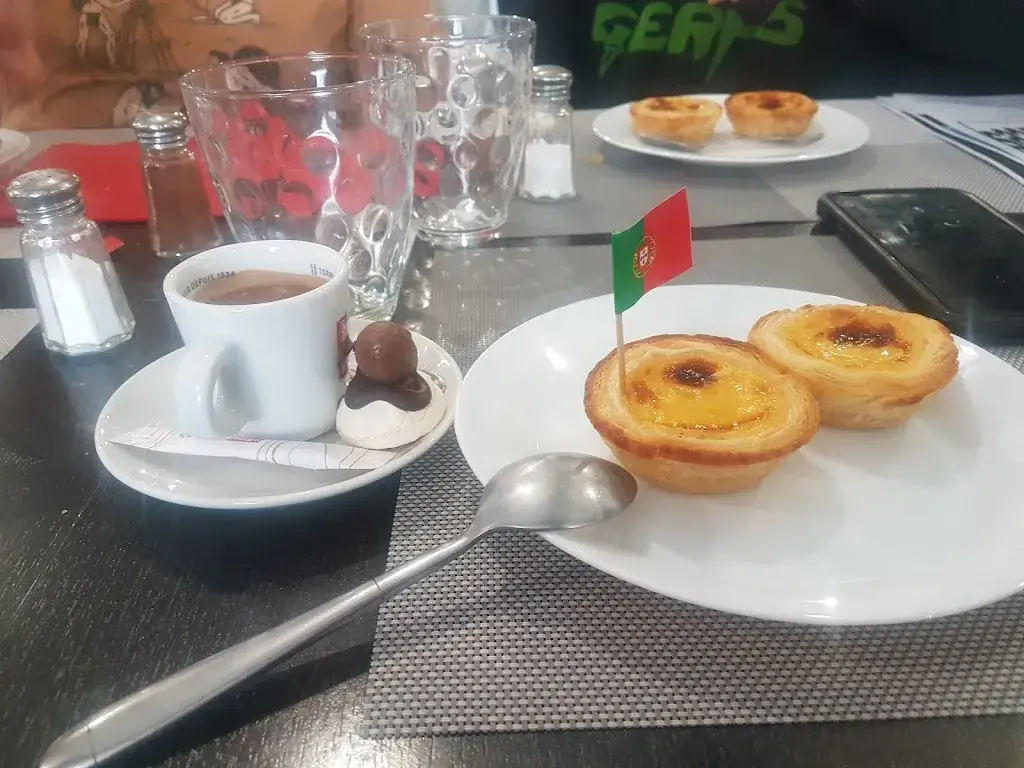 Sarah Cherni_O CHURRASCO_Pont-de-Vaux_recensione