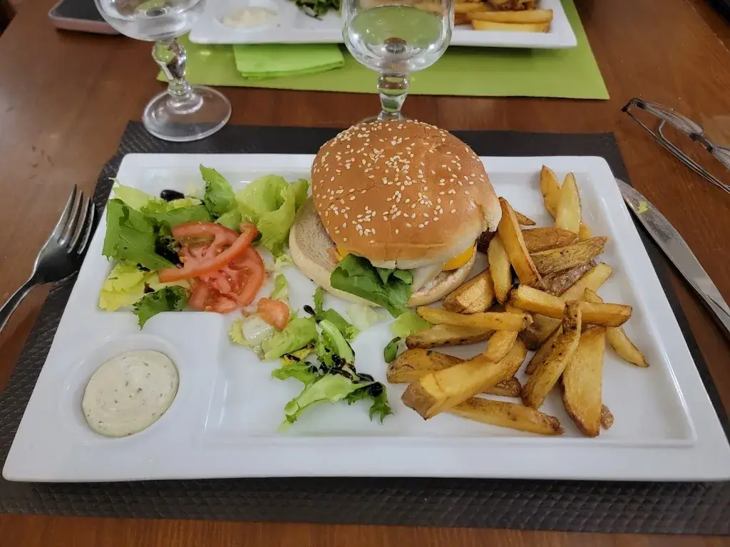 Vincent Cordelier_RESTAURANT & PIZZERIA LA SÉRÈNA_Roquevaire_review