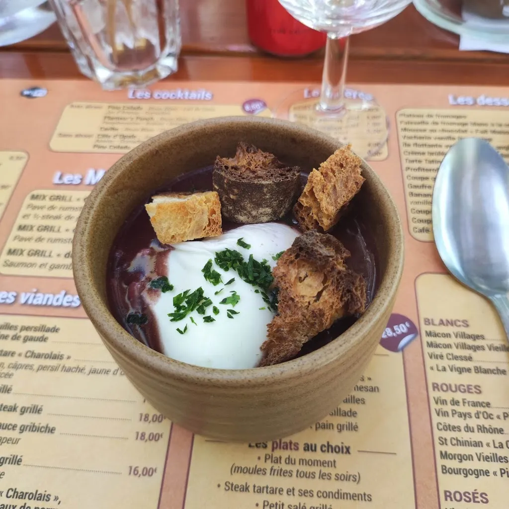 Sandrine B_Au Cochon Rouge_Pont-de-Vaux_recensione