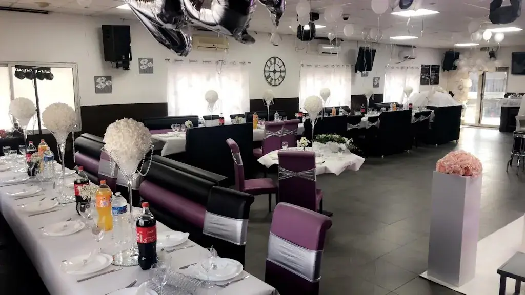 L ESCAPADE ROGNAC Sarl C.r.i restaurant à Rognac