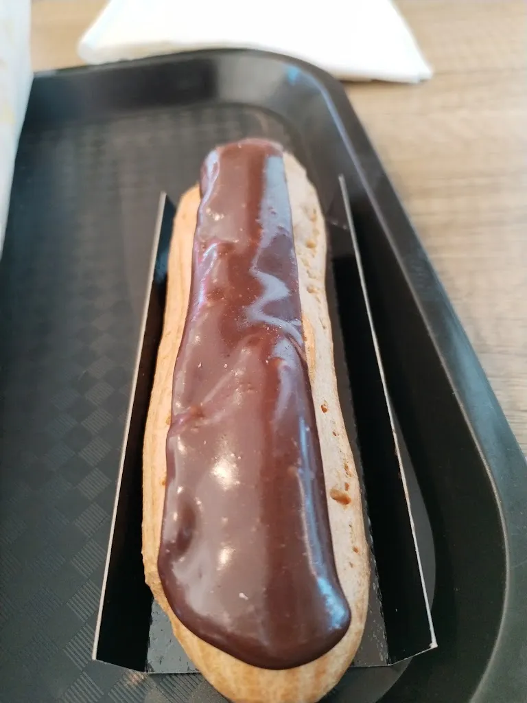 Farid Oudjebarrah_L'atelier Antik_Rognac_recensione