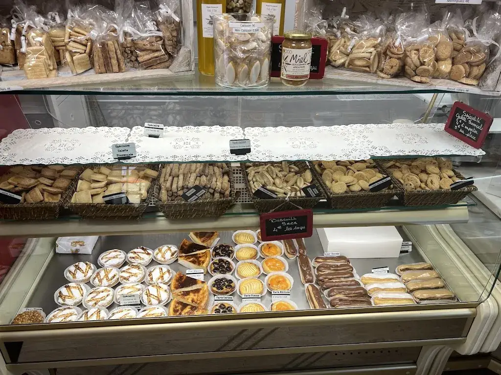 ziv Yaar_Chez Christine_Saignon_review