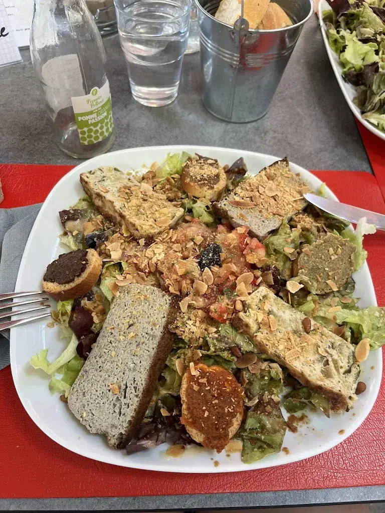 Chez Christine_Saignon_slider_image_2