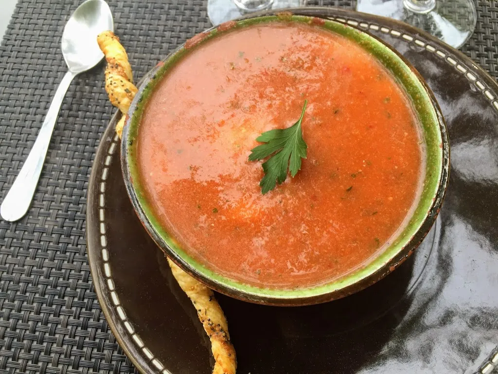 Svetlana Vinogradova_Au Comptoir de Balthazar_Saignon_review