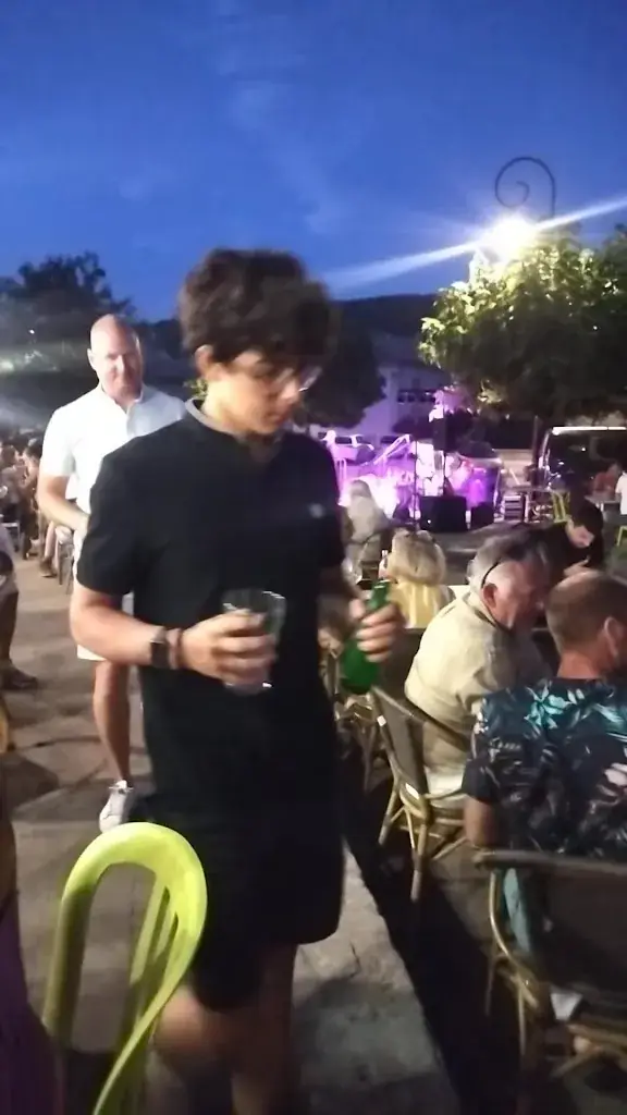 Café des Sports_Sablet_slider_image_2