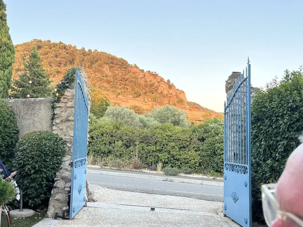 Georgina_La Bastide Bleue - Restaurant_Séguret_review