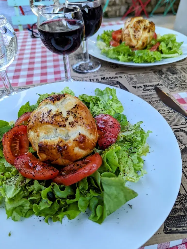 Duncan Stewart_La Caillette_Vaison-la-Romaine_review