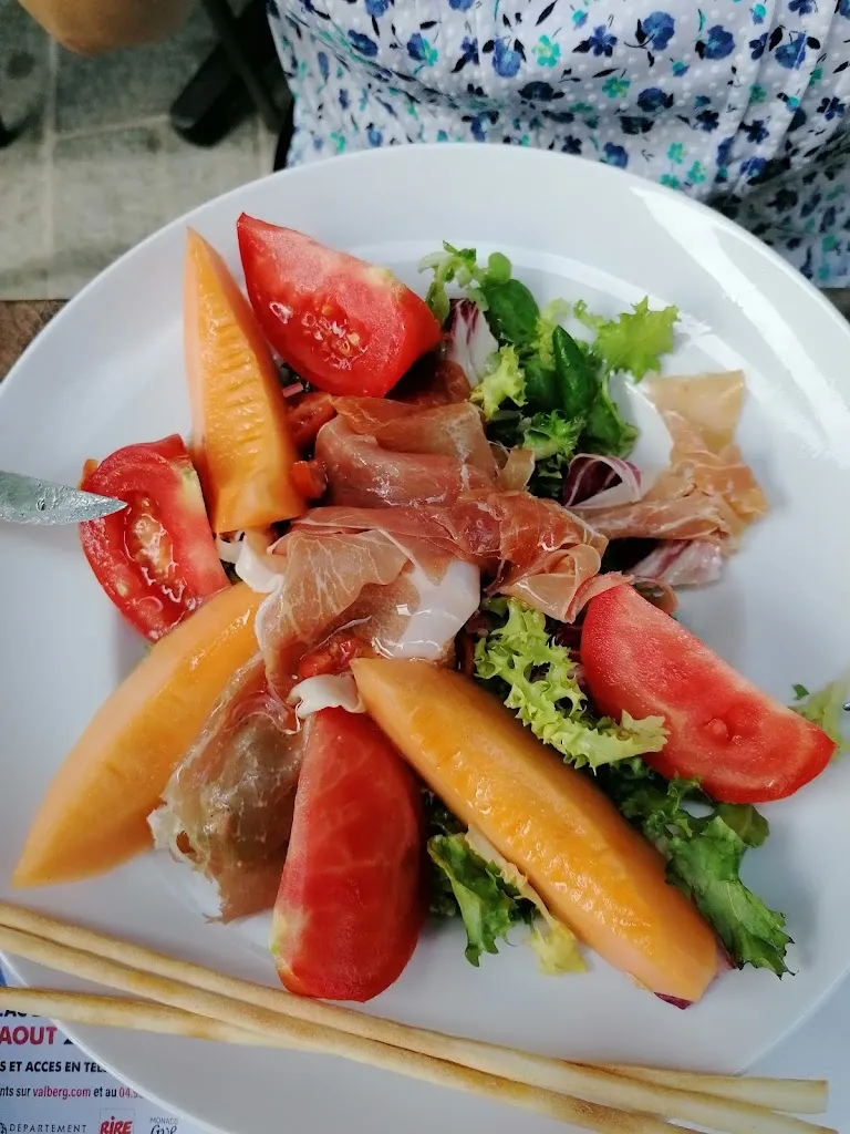 Chantal Cavallo_Bar Restaurant De La Jeunesse_Nice_review