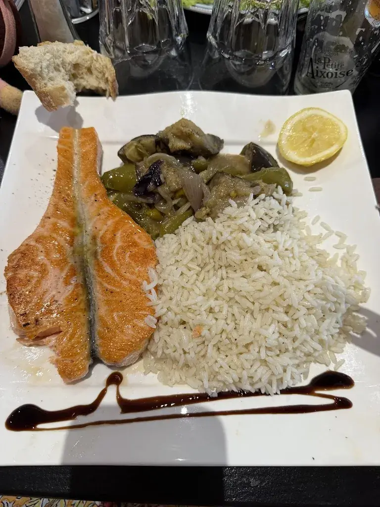 Christine VANDECASTEELE_Les terrasses de Saint-Cannat - Restaurant_Saint-Cannat_review