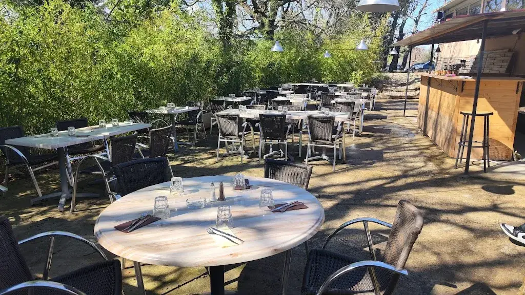 Les terrasses de Saint-Cannat - Restaurant restaurant in Saint-Cannat
