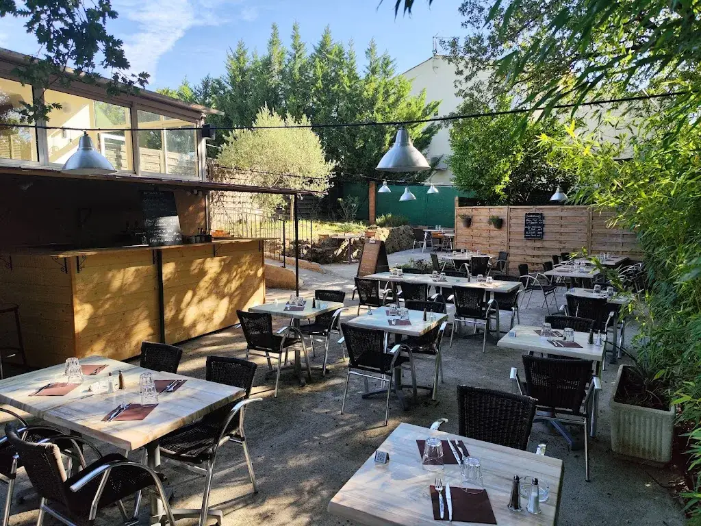 Les terrasses de Saint-Cannat - Restaurant_Saint-Cannat_slider_image_3