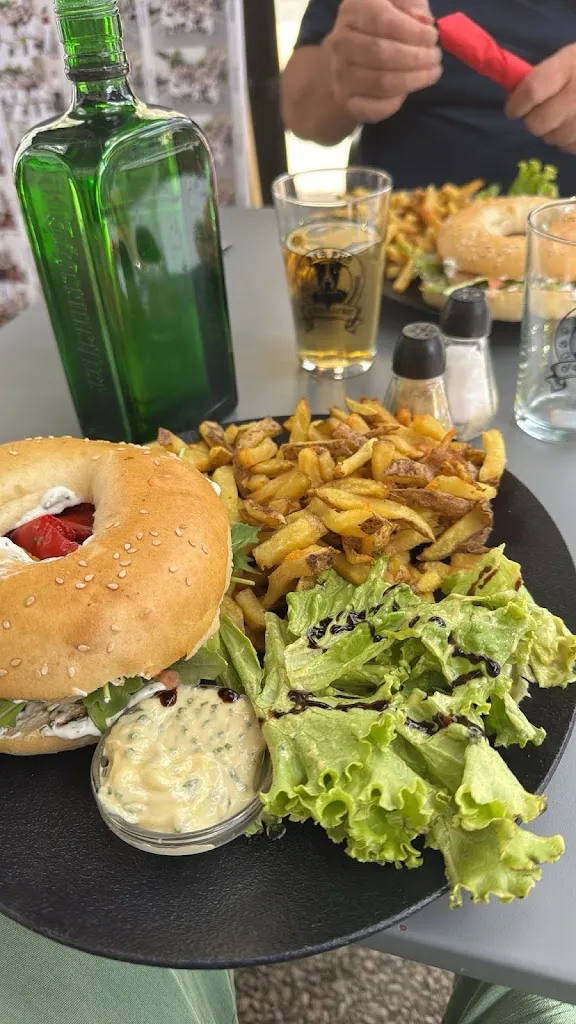 Renate Vieillescaze Frotscher_Restaurant/Pub O'4 BALLONS Pontcharra_Vindry-sur-Turdine_review