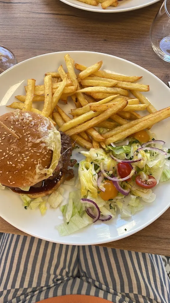 Angela_Brasserie LA FONTAINE_Saint-Cézaire-sur-Siagne_review