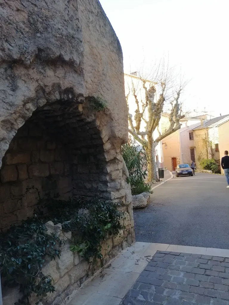 Alexandra Mel_Brasserie LA FONTAINE_Saint-Cézaire-sur-Siagne_review