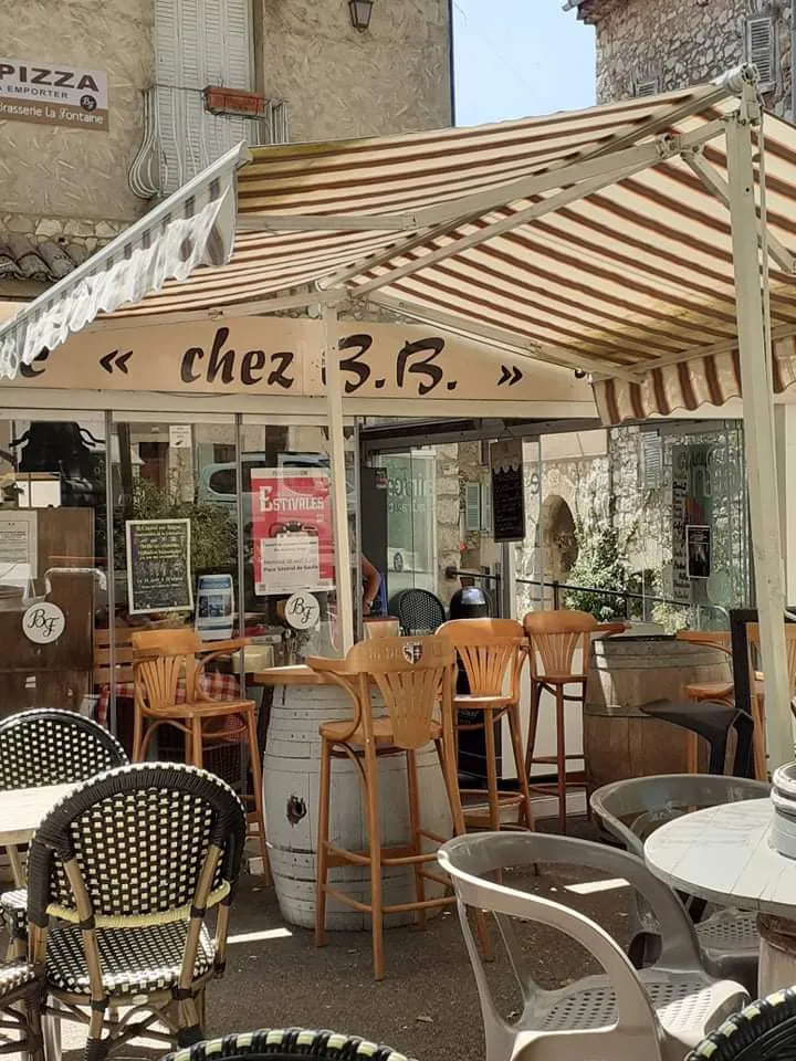 Brasserie LA FONTAINE restaurant in Saint-Cézaire-sur-Siagne