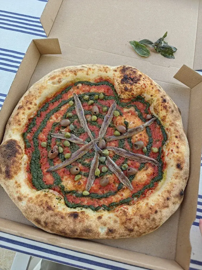 Christopher Chew_La Cahute_Saint-Cézaire-sur-Siagne_review