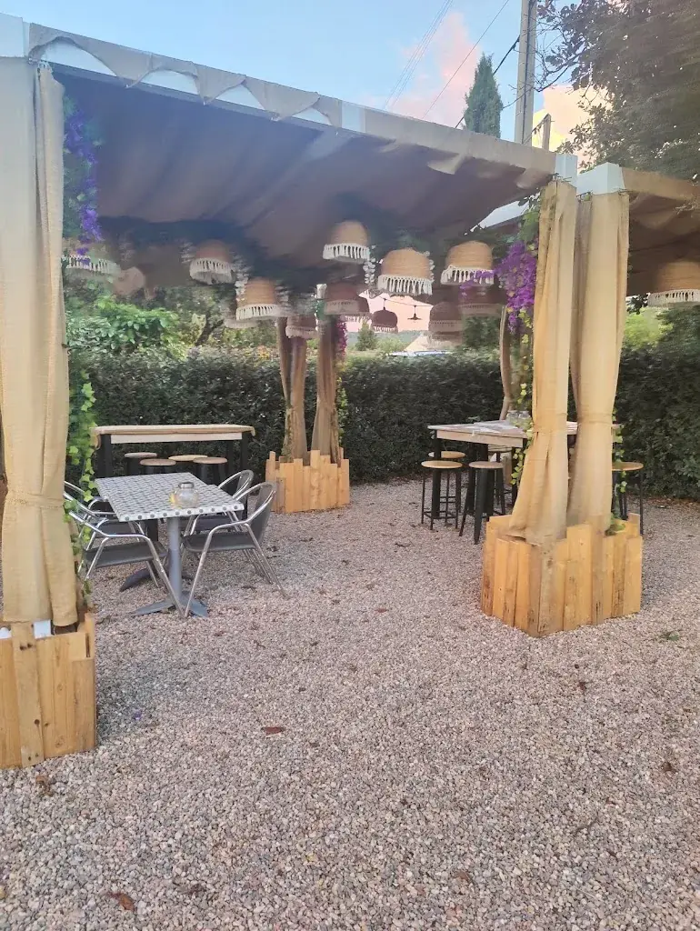 Anna Nowak_La Cahute_Saint-Cézaire-sur-Siagne_review