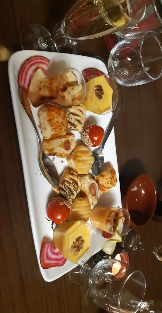 Manon Gaviglio_Le forest_Saint-Michel-de-Chaillol_review