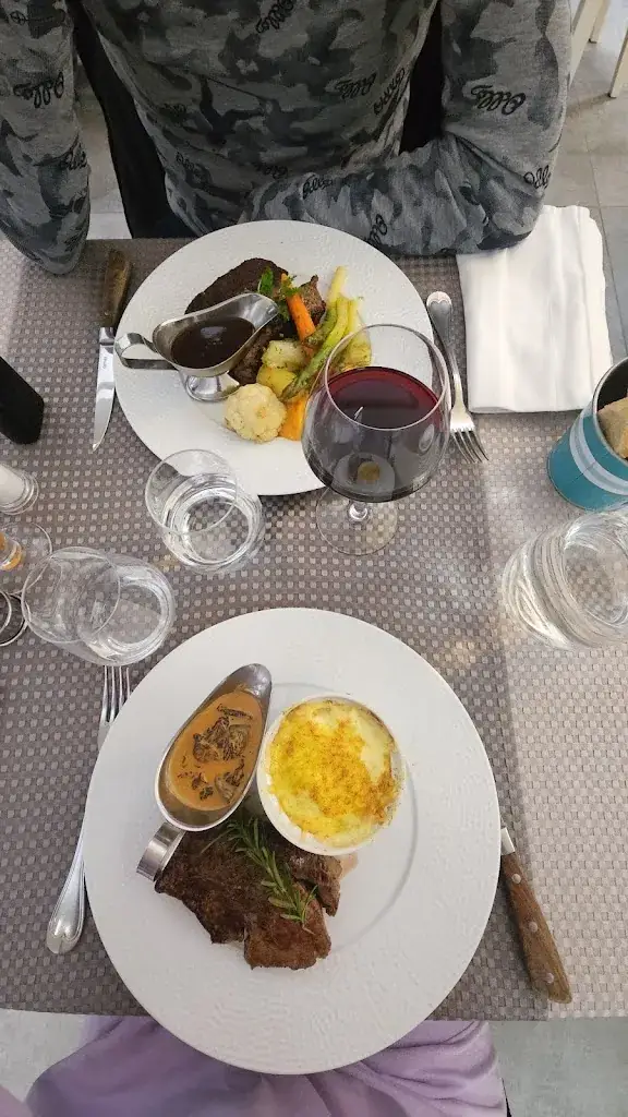 Jennifer De Oliviera Vaillant_Le Temps des Mets_Saint-Bonnet-en-Champsaur_review