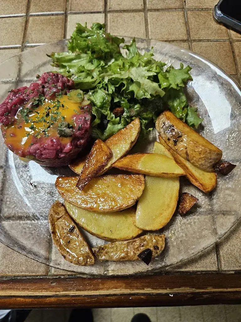 La Maison Bleue restaurant in Vindry-sur-Turdine