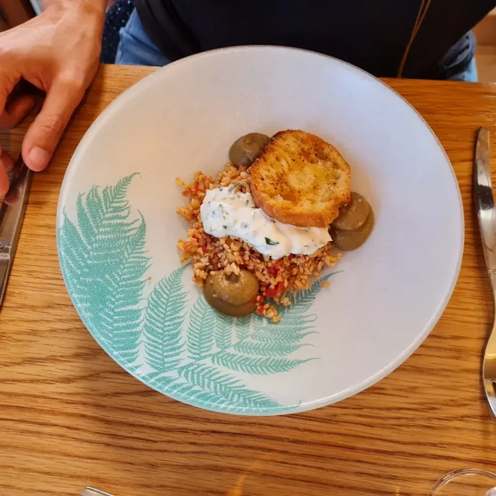 "La table" de La Combe Fleurie restaurant in Saint-Bonnet-en-Champsaur