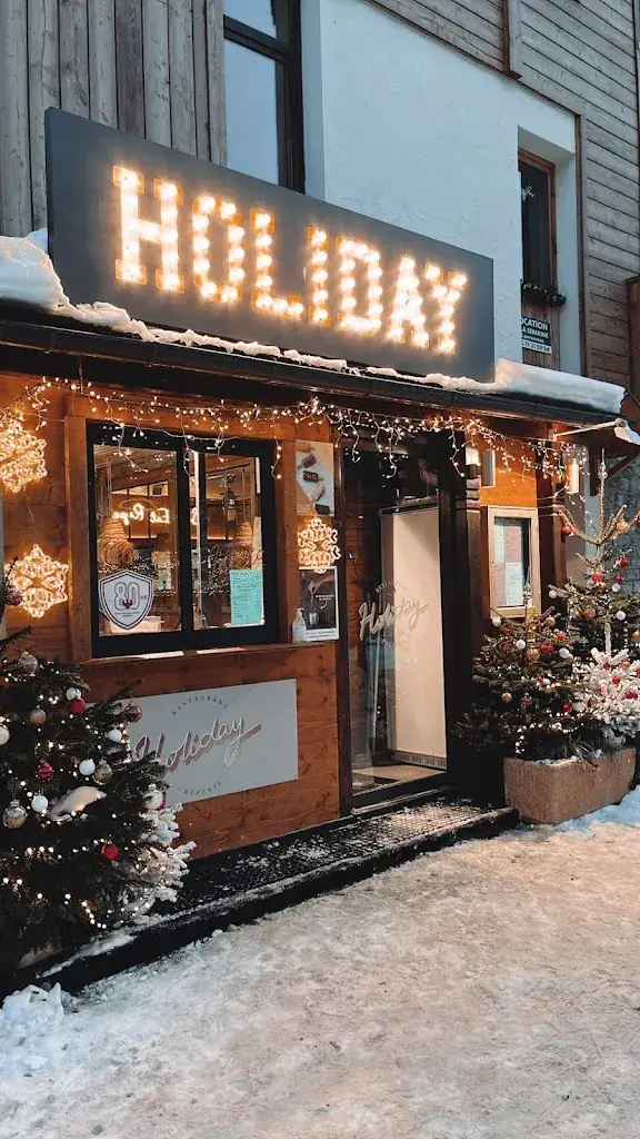 Holiday . Restaurant -Crêperie restaurant in Saint-Chaffrey