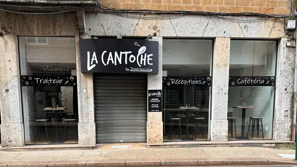 LA CANTOCHE by Jenny’HALLES restaurant in Vindry-sur-Turdine
