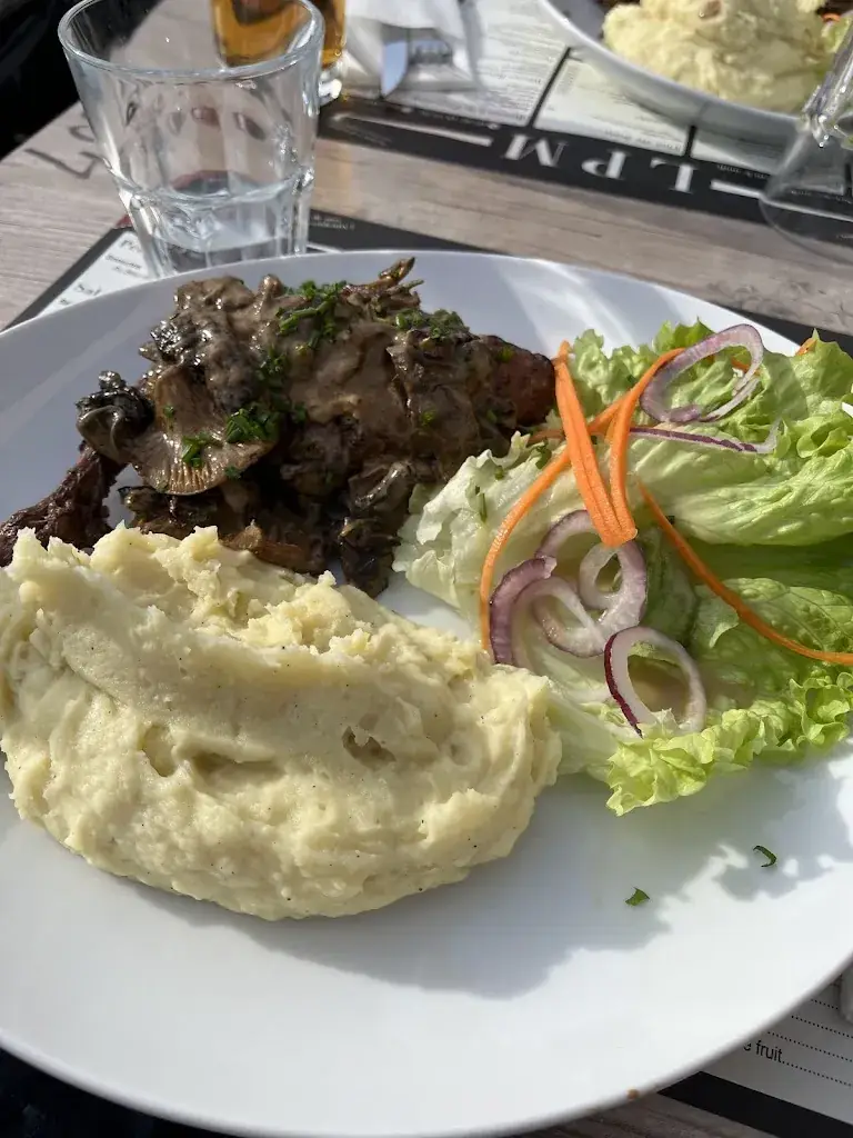 Wai_Le Pied Du Mur_Saint-Chaffrey_review