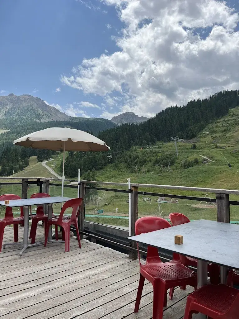 Relais de Ratier Restaurant d'Altitude restaurant in Saint-Chaffrey