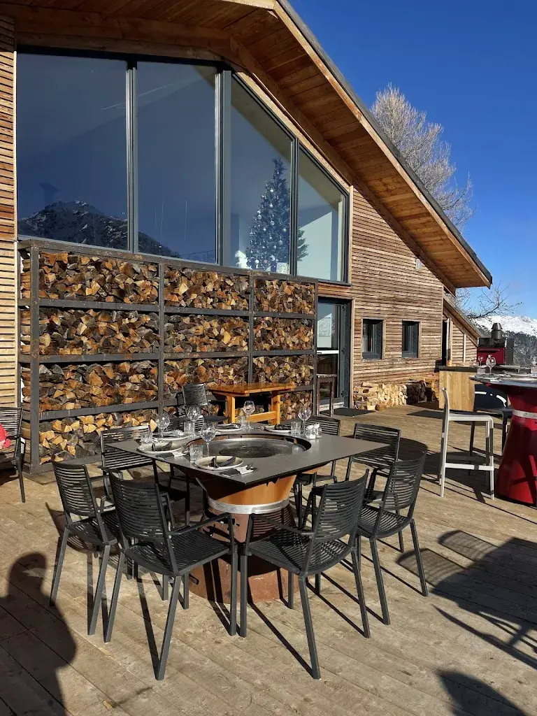 Le French_Saint-Chaffrey_slider_image_1