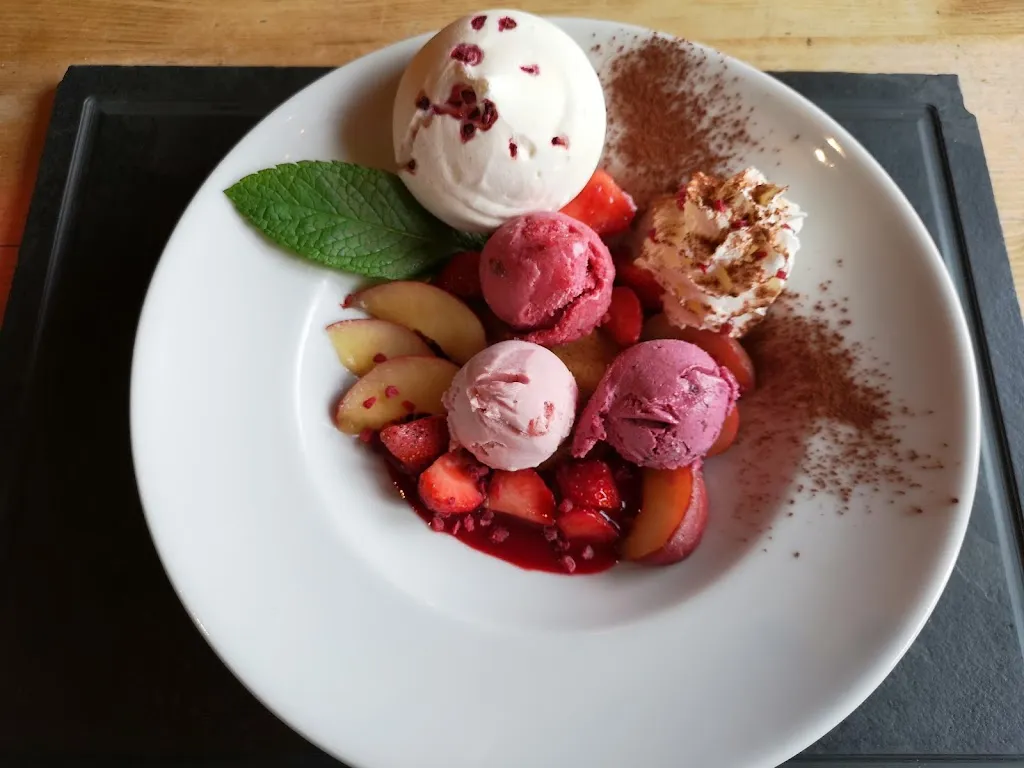 Anatoli Ivanov_L'Estable_Saint-Chaffrey_review