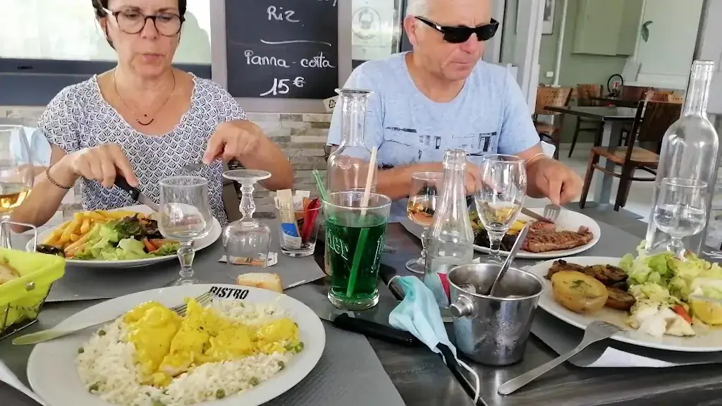 Bar Restaurant du Champ de Mars_Saint-Chamas_slider_image_2