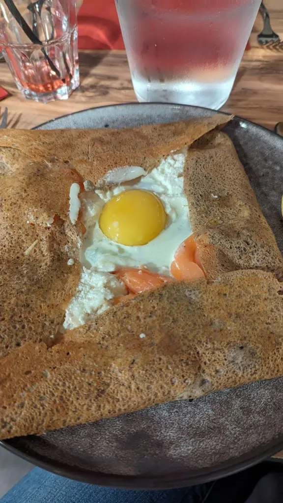 PE_La Table des Celtes_Saint-Chamas_review