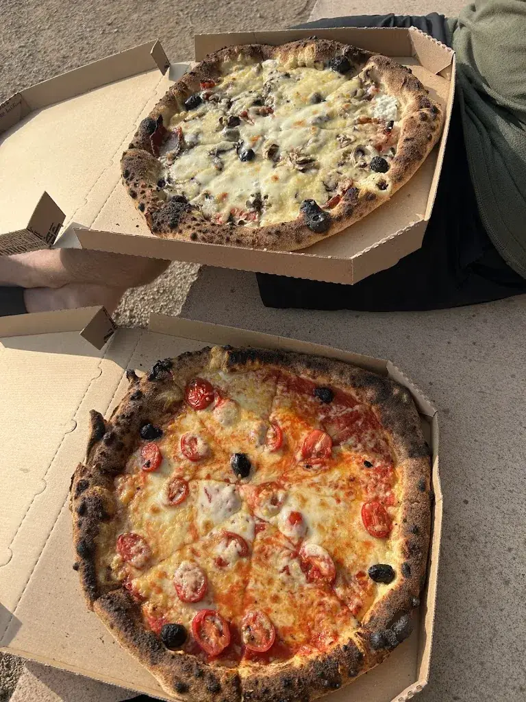 Lé Ls_La Storia 2_Saint-Chamas_review