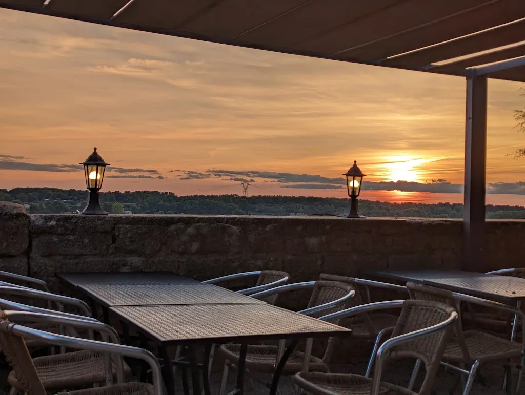 Alex von Schilling_Le Misto_Miramas_review