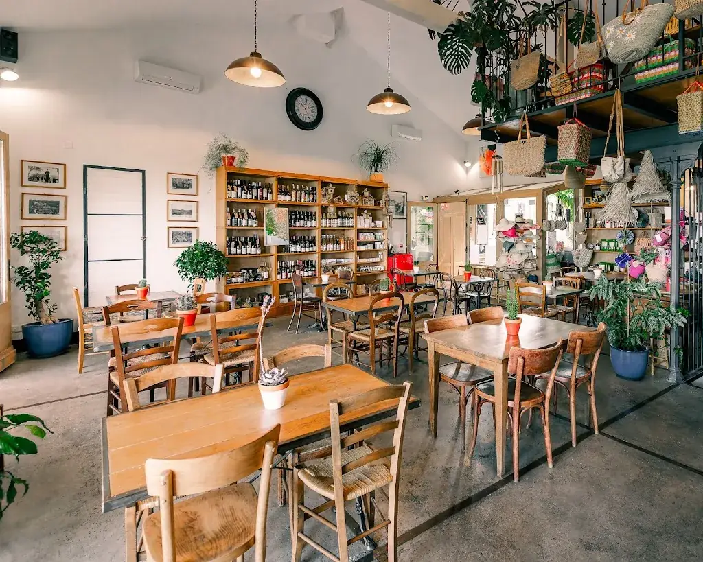 Le Petit Chose_Venasque_slider_image_1